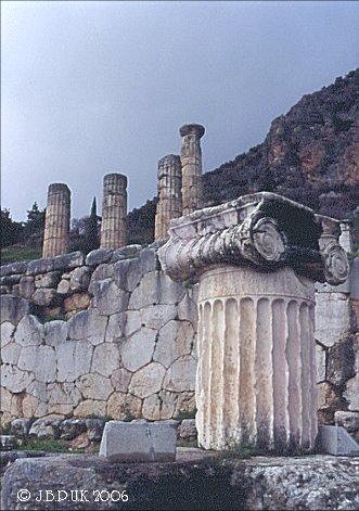greece_athens_delphi_column_detail_1999_0129