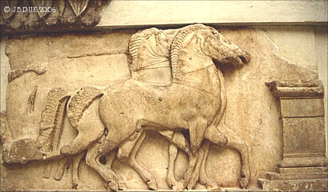 greece_athens_delphi_wallfrieze_horses_siphnian_treasury_1999_0130