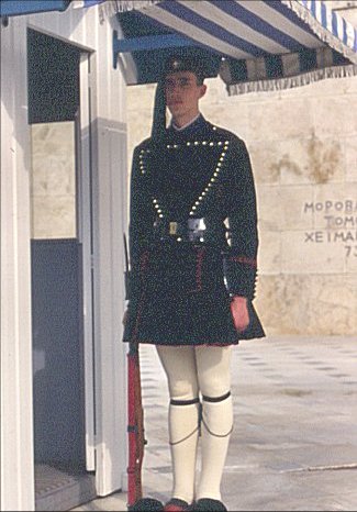 greece_athens_parliament_guard_1999_0128