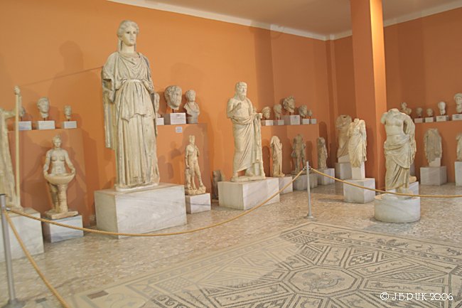 6630_greece_crete_irakleio_museum_digi_24b_2006