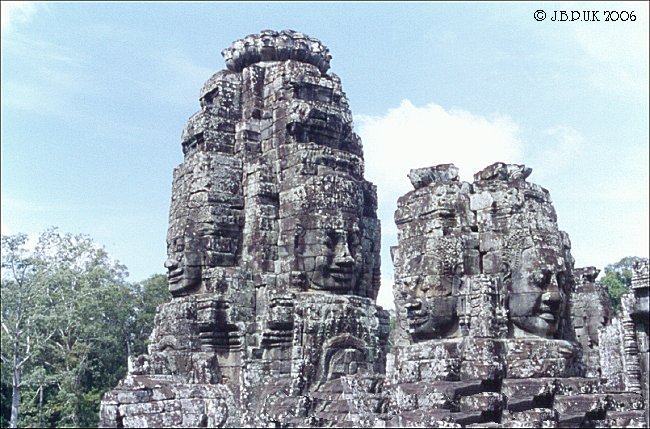 cambodia_angkor_the_bayon_06_2002_0162
