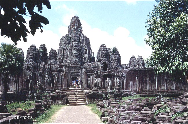 cambodia_angkor_the_bayon_07_2002_0163