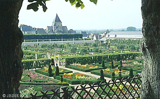 france_west_chateau_vilandry_garden3_1996_0054