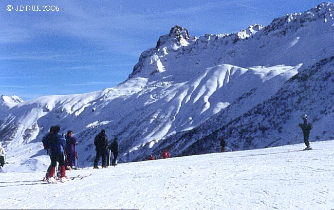 france_val_morel_ski_view_skiers_col_du_gollet_1996_0053