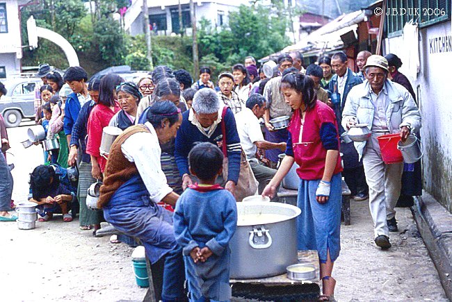 india_darjeeling_tibet_refugee_centre_05_1989_0156