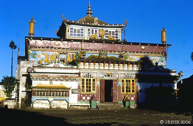 india_darjeeling_yiga_chhoiling_monastery_1989_0156