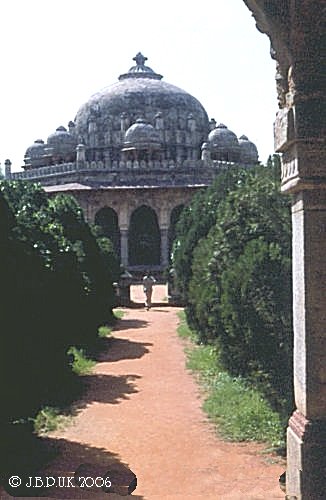 india_delhi_qutb_tomb_1989_0155