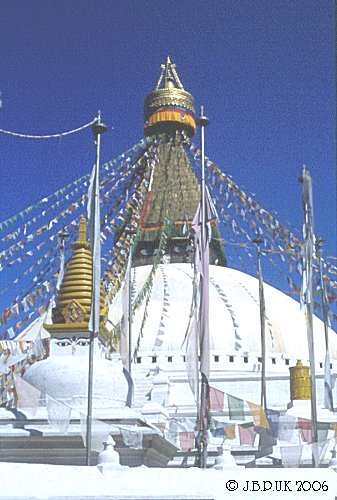 india_kashmire_nepal_boudhanath_stupa_02_1989_0152