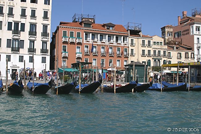 2037_italy_venice_grand_canal_digit_d12_2005