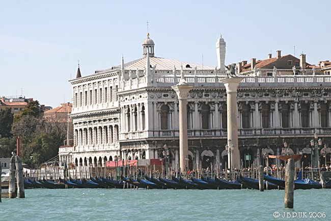 2038_italy_venice_grand_canal_st_marks_digit_d12_2005