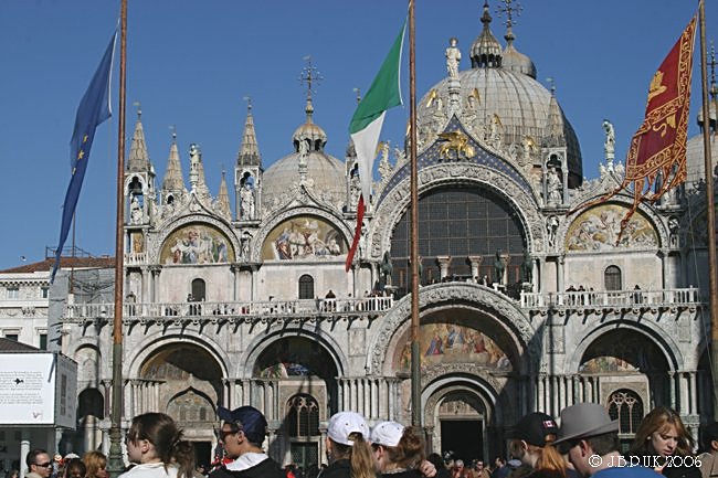 2073_italy_venice_st_marks_cathedral_digit_d12_2005