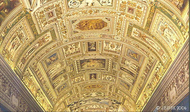italy_rome_vatican_museum7_1998_0013