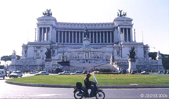 italy_rome_victor_emannuell2_1998_0008