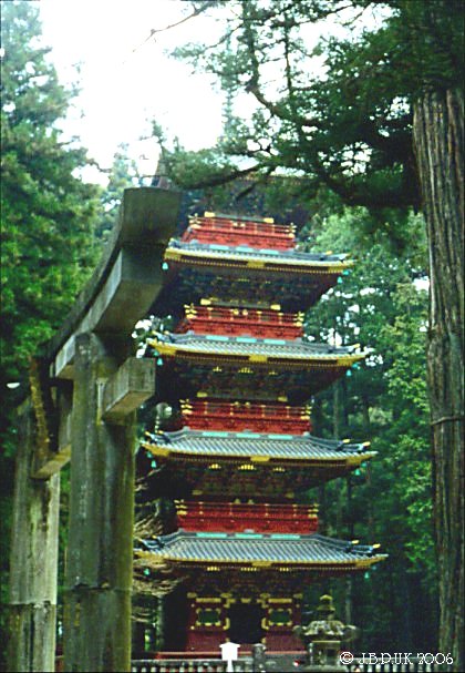 japan_5storey_pagoda_1994_0171