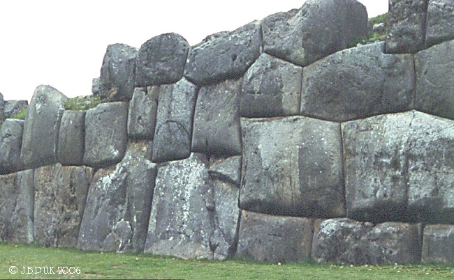 peru_cuzco_inca_temple_wall2_1997_0024d