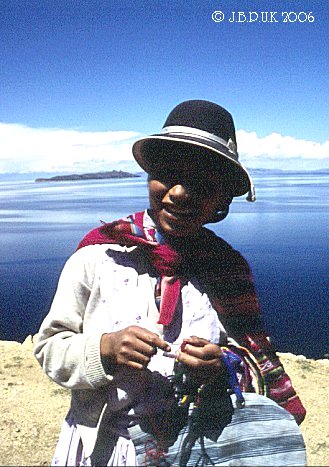 peru_lake_titicaca_sun_island_woman_1997_0023