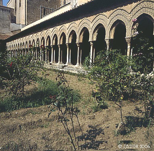 sicily_monreale_cathedral_cloisters_03_1992_0147